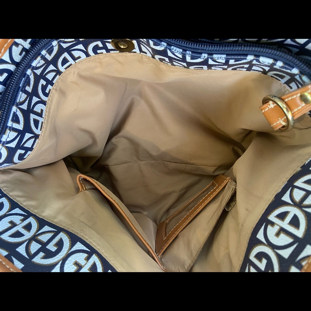 Purse - Picture 4 of 5